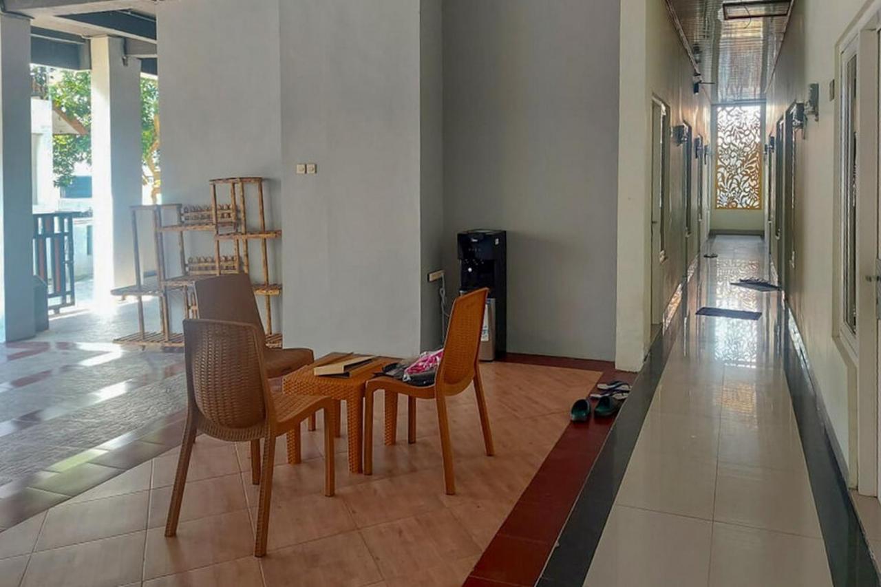 Hotel Koolkost @ Jalan Tirto Agung à Srondolwetan Extérieur photo